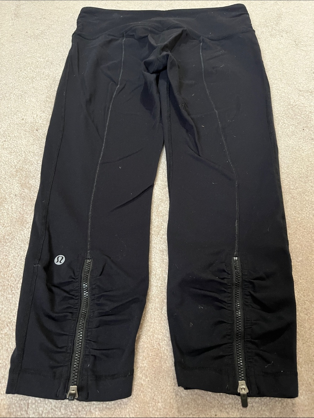 Lululemon capris - Picture 2 of 7